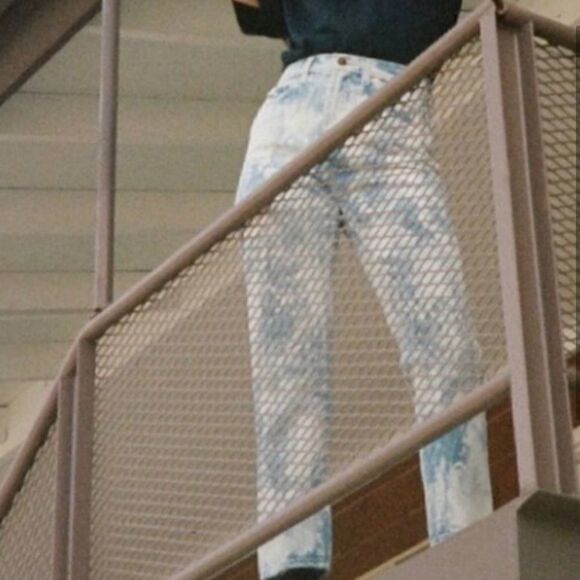 BDG Urban Outfitters Slim Straight Acid Wash High Rise Jean - Picture 1 of 8